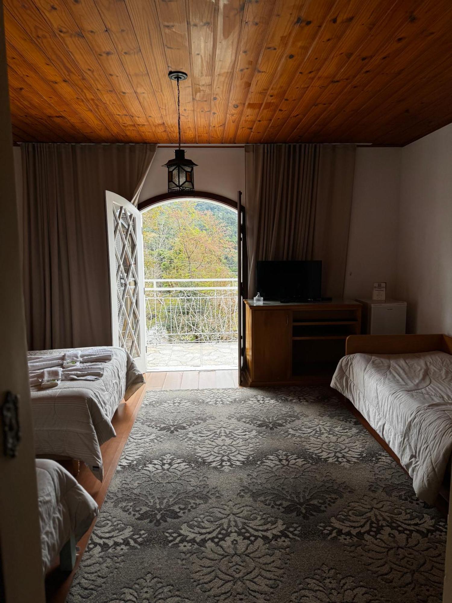 Quadruple Room,1742826999:JPEG